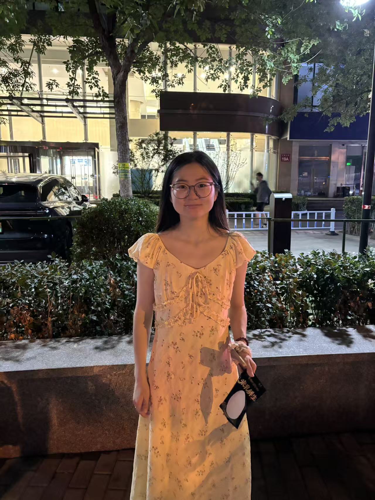 对象来公司楼下接我